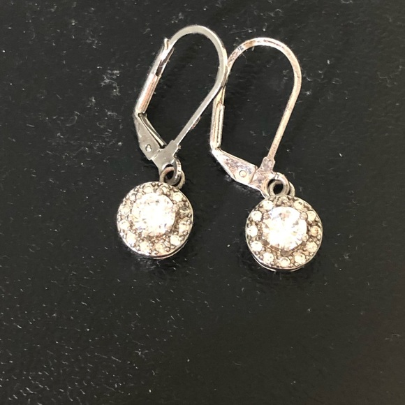Gorgeous Silver CZ Drop Earrings. - Picture 6 of 7